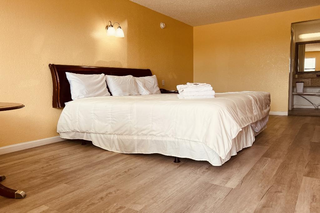Premier Inn & Suites Oakland Ca