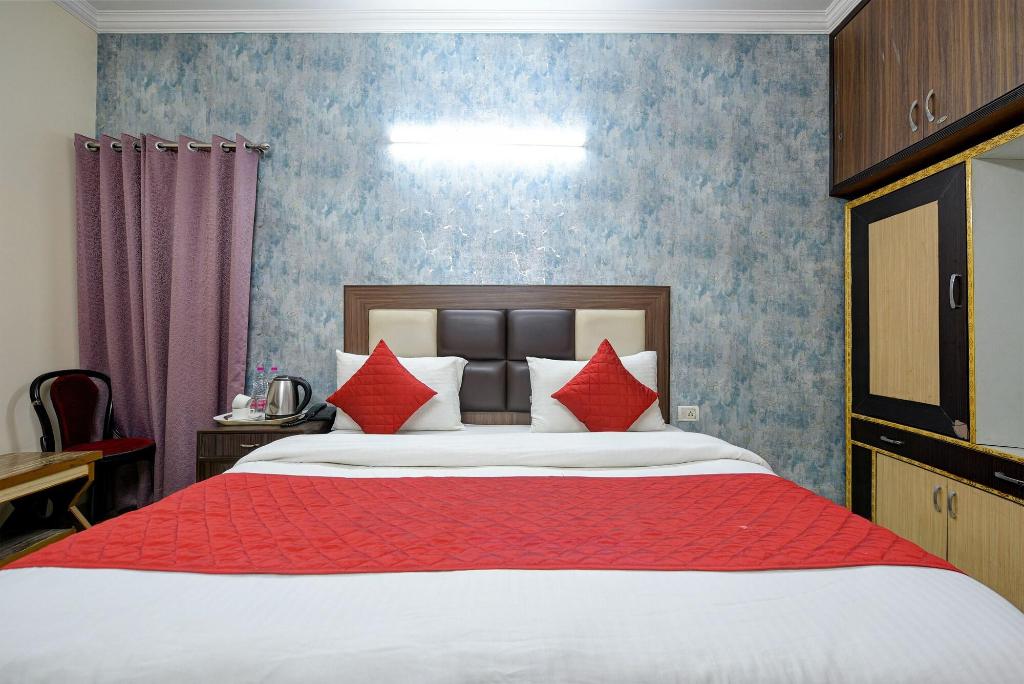 Hotel Mayank Plaza-near Igi Airport Terminal-3