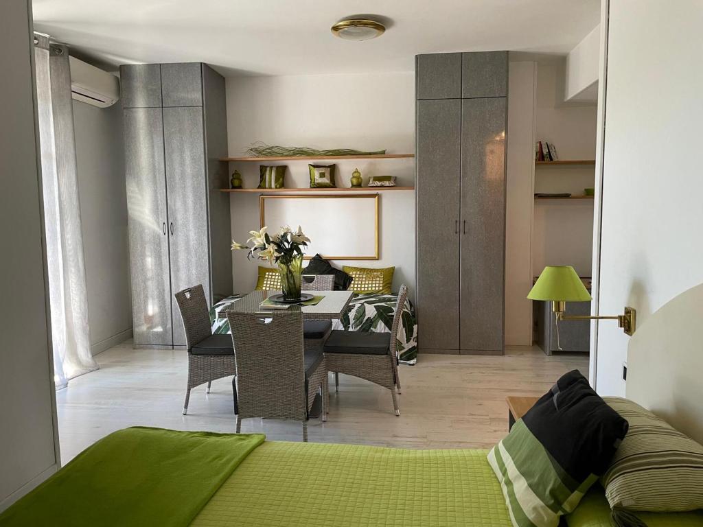 Alexandra Stay Residence