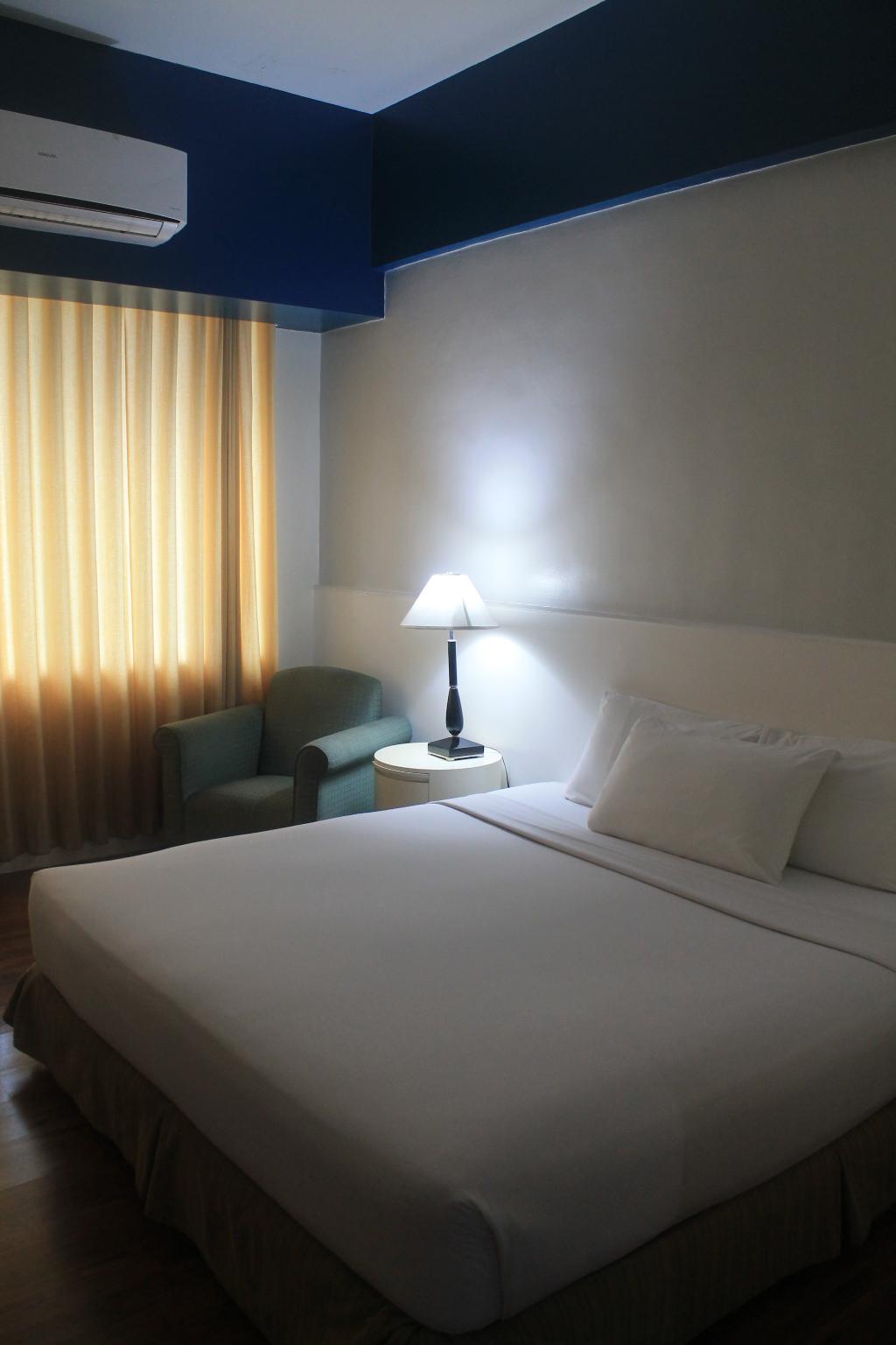Pearl Manila
