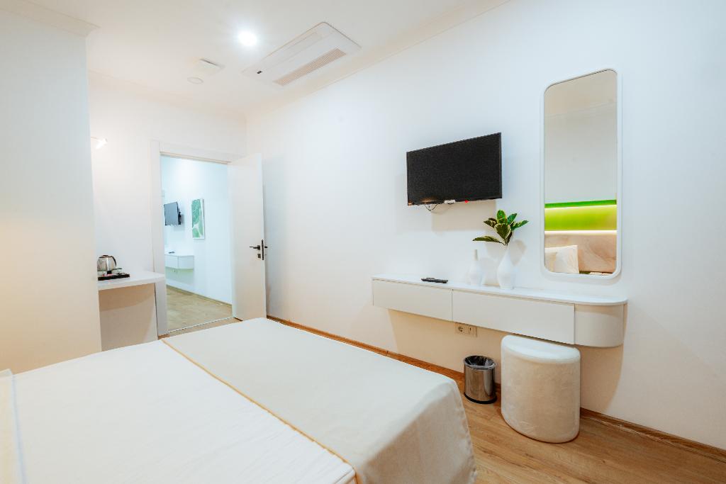 Regenesis Suite Hotel & Spa