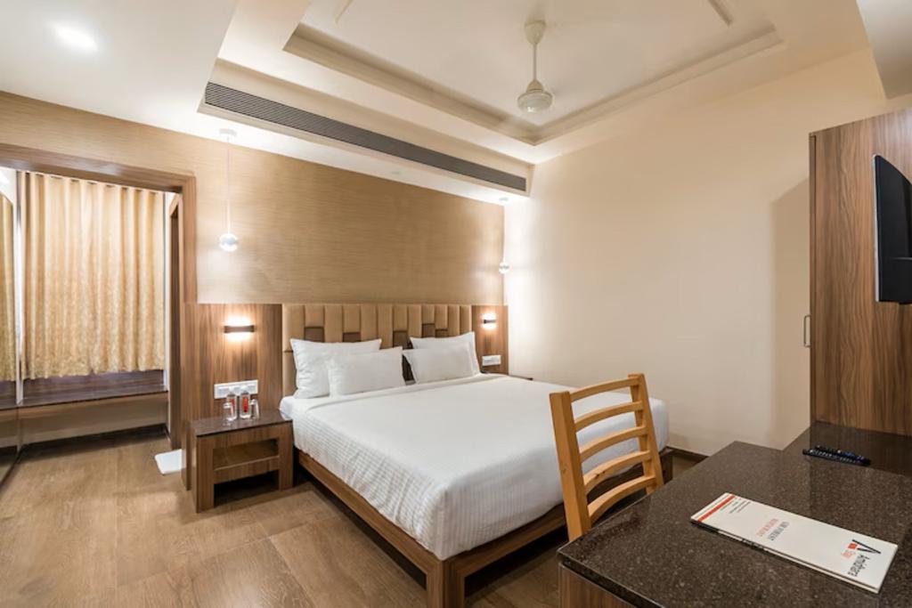 Pride Biznotel, Sasan Gir