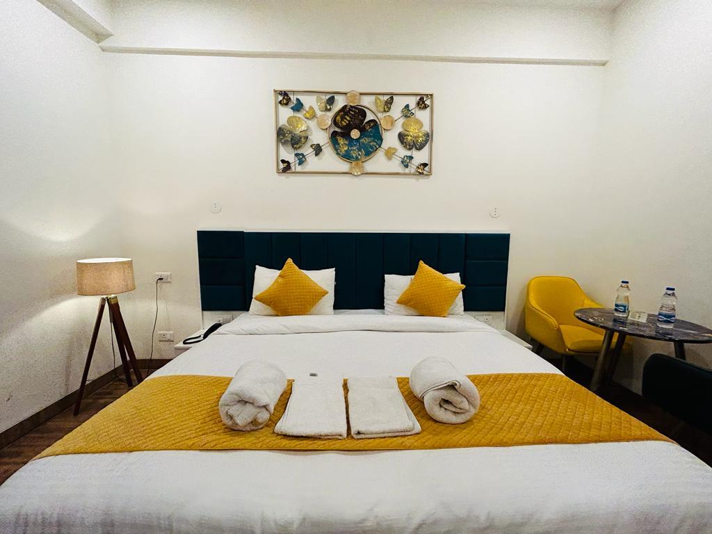 Hotel Amahi Inn Sector 30