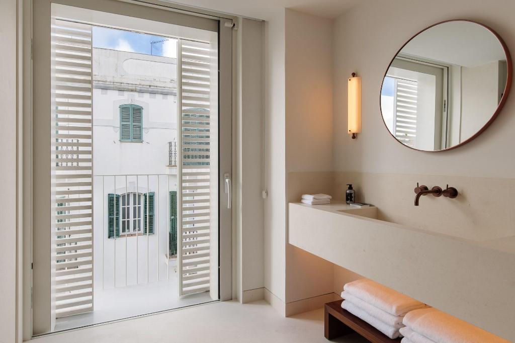 Imagem da galeria de The Standard, Ibiza