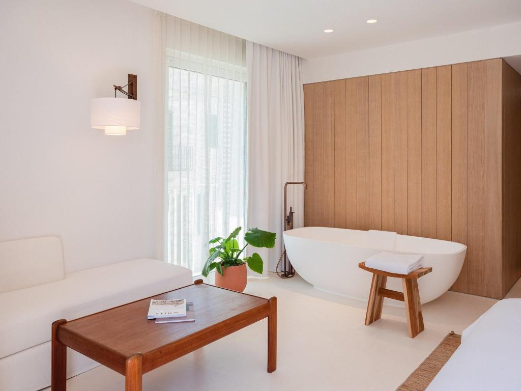 Imagem da galeria de The Standard, Ibiza