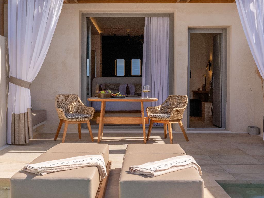 Santo Mine Oia Suites