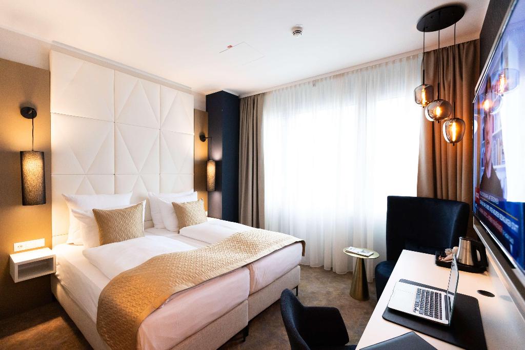 Best Western Premier Royal Blue