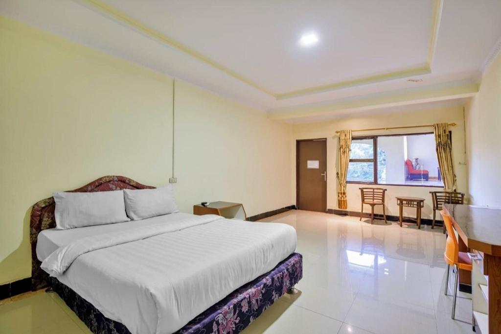 Malibou Hotel Medan By Zuzu