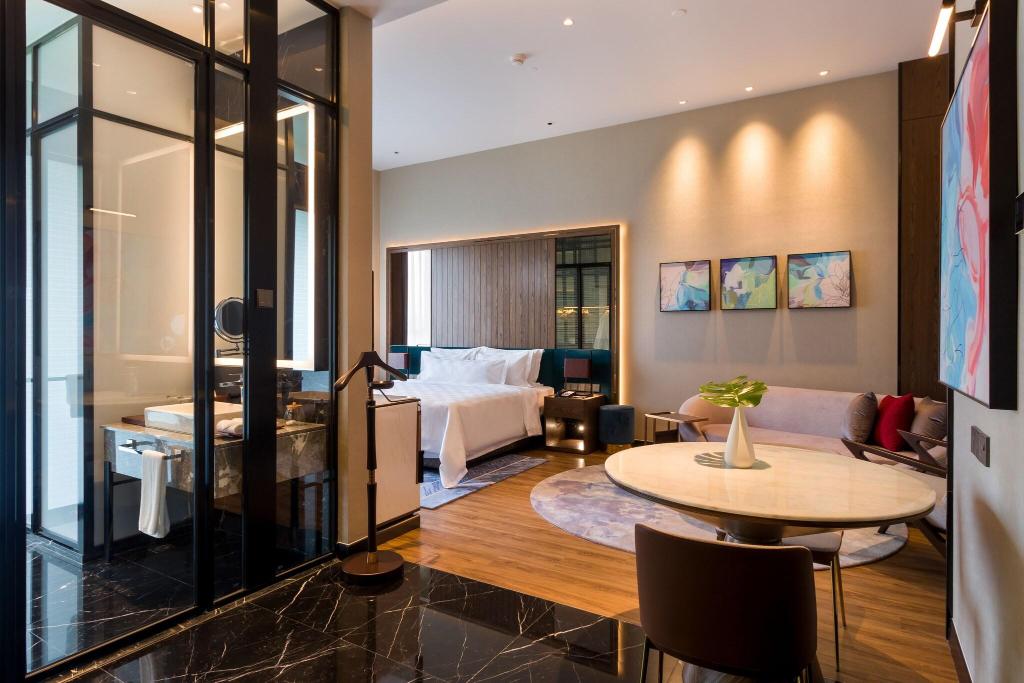 M Resort Hotel