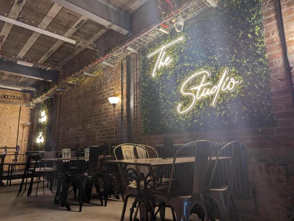 The Studio - Restaurant
