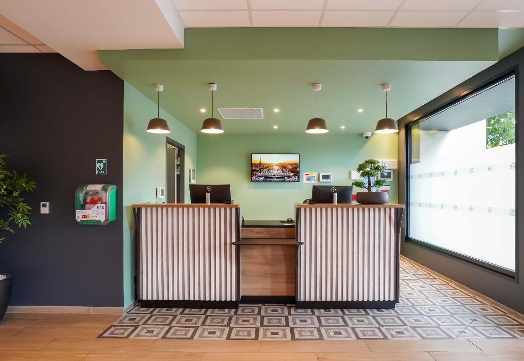 Hotel B&B HOTEL Paris Porte D'orléans, Frankreich, Montrouge. Großes 18