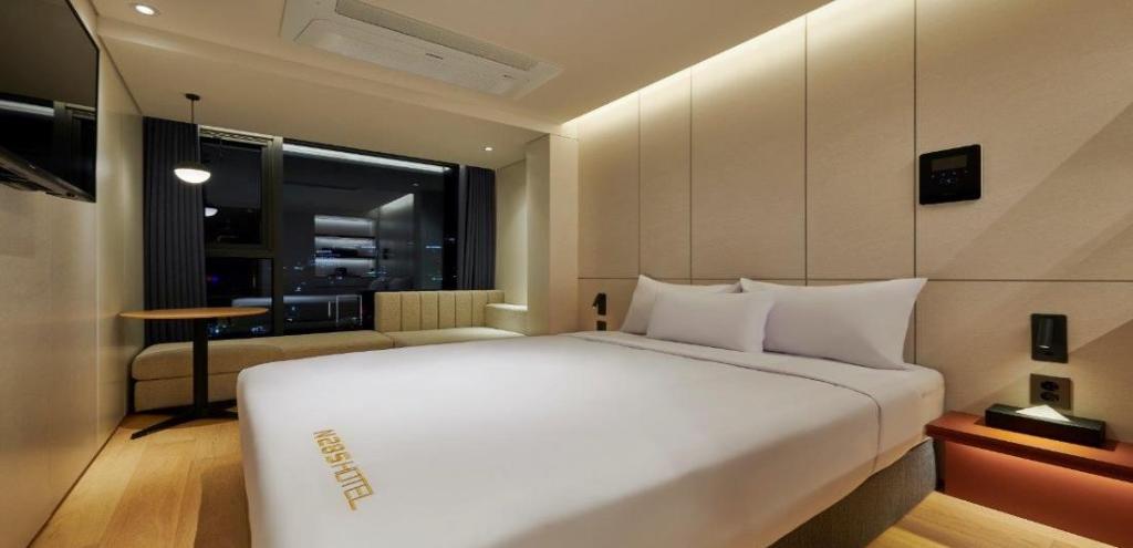 N285 Hotel