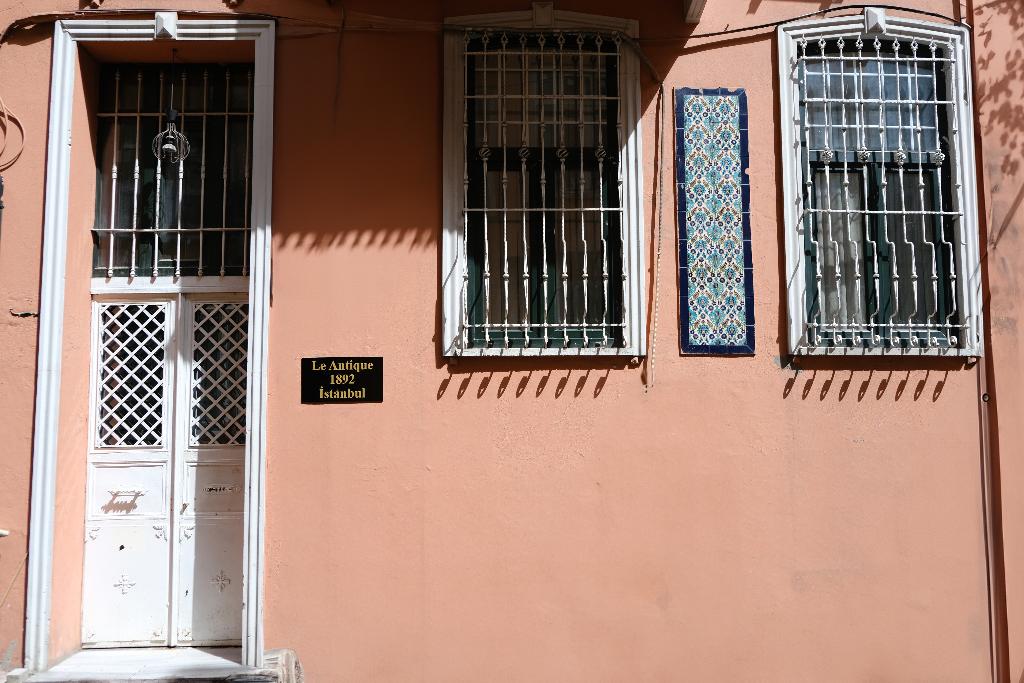 Le Antique 1892 Istanbul