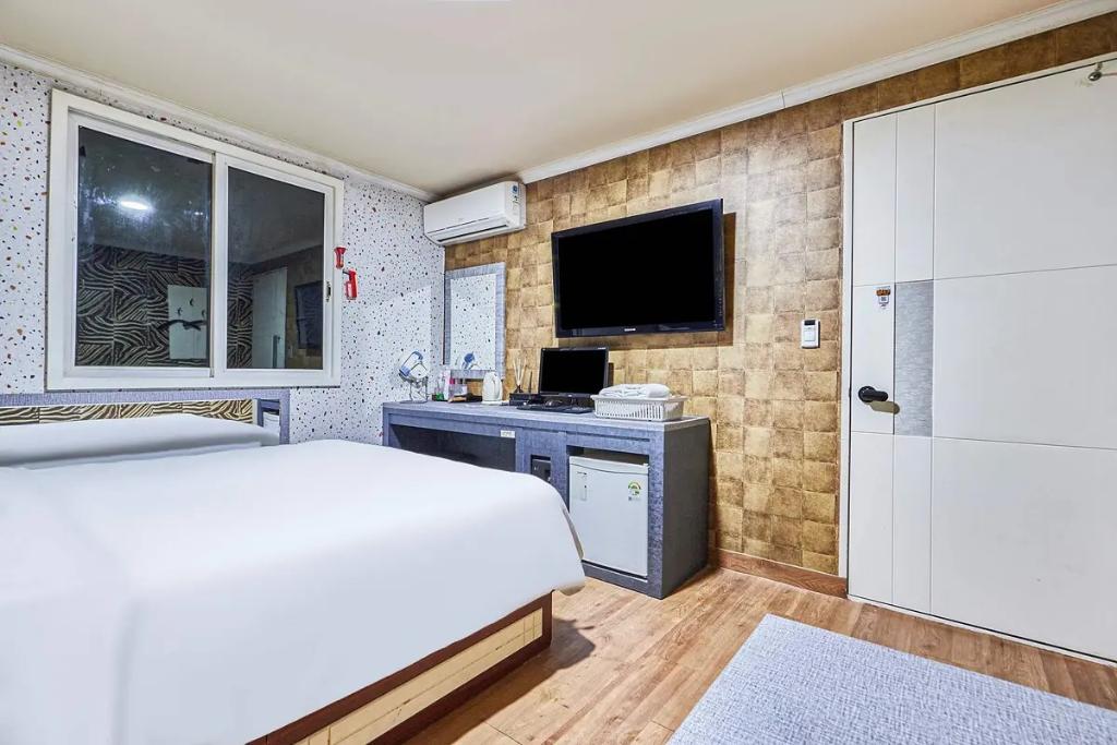 Jongno T Motel