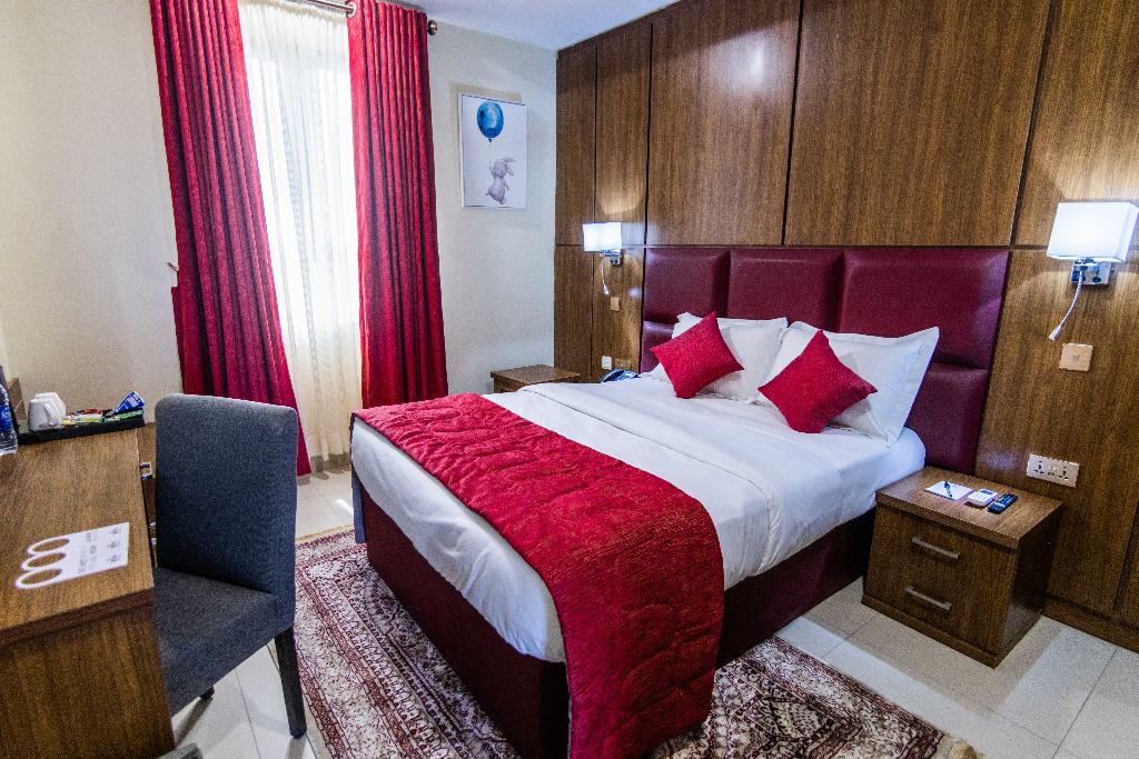 Bon Hotel Octagon