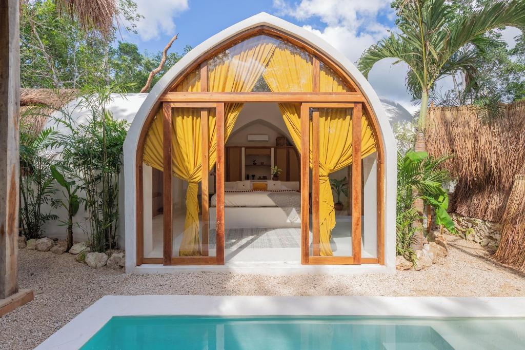 Hotel Milam, Michelin Key winner, La Veleta & Region 15