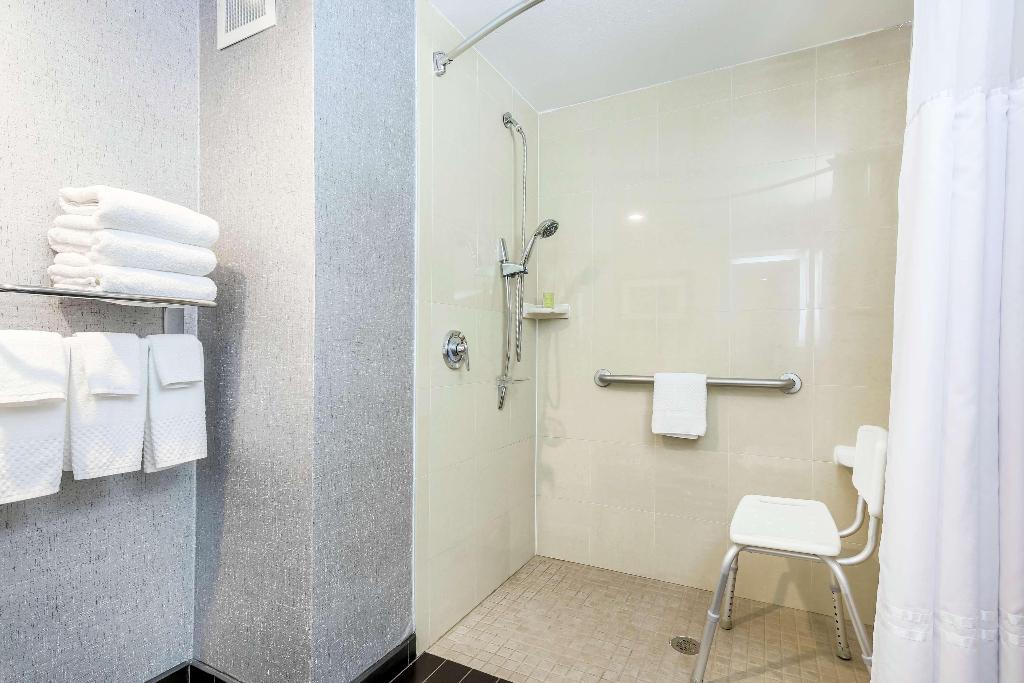Doubletree Austin University Area