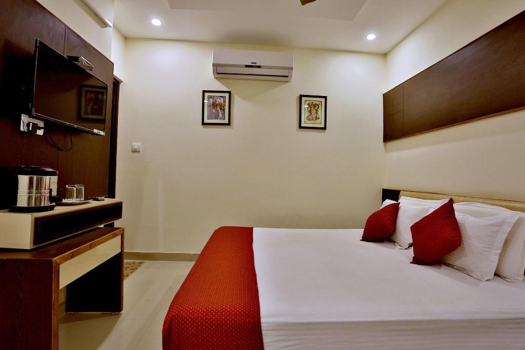 Hotel Suraj Palace