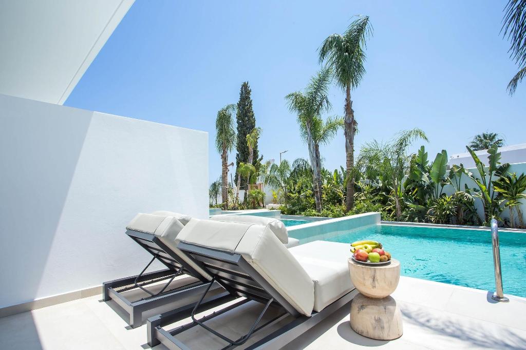 Vanik Suites