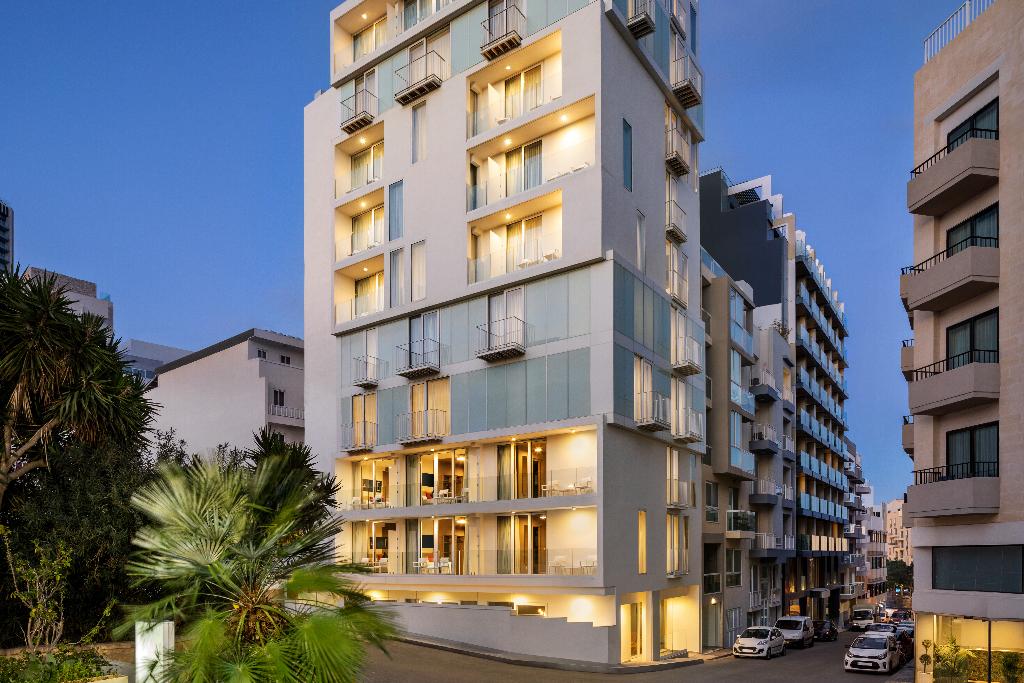 Quadro Hotel Trademark Collection By Wyndham — property photo 1