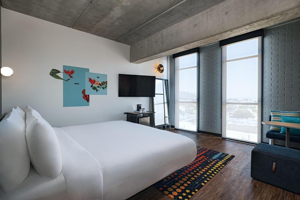 Aloft Guadalajara Sur