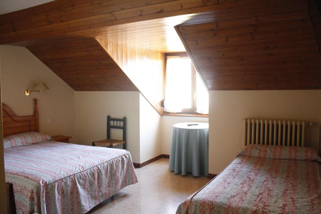 Hotel Joan Canejan