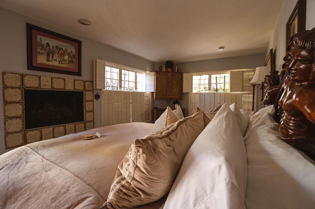 Old Monterey Inn