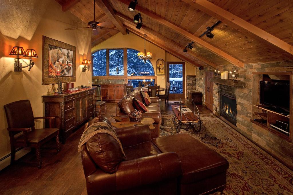 Alpine Village Suites