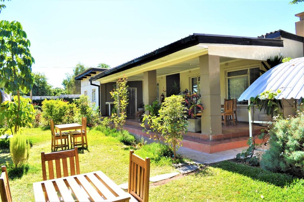 Natwange Backpackers - Terrace
