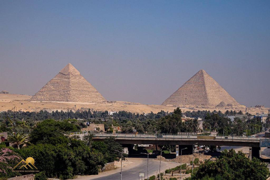 Pyramids Sunrise Inn