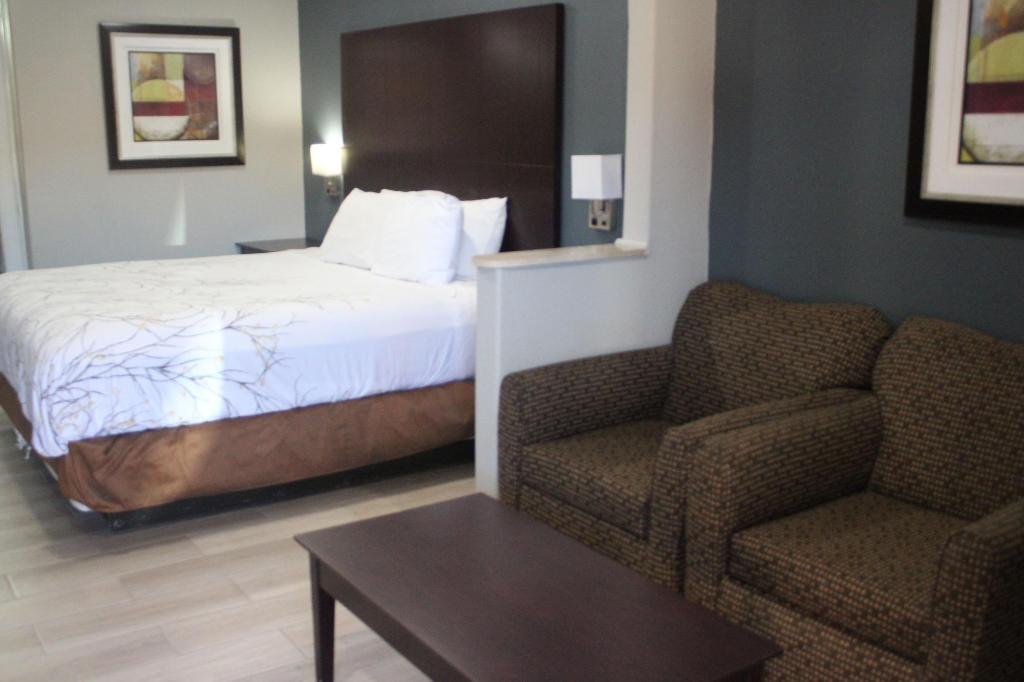 Cotulla Executive Inn