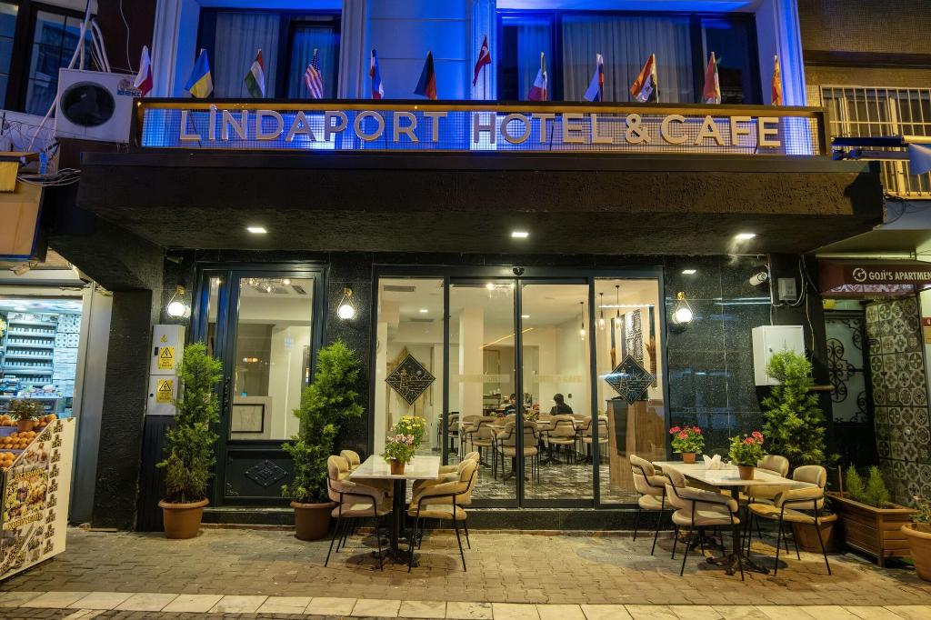 Linda Port Hotel