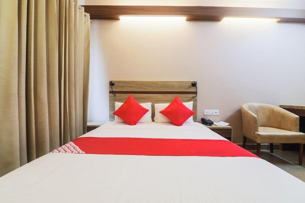 Hotel Gulmohar Grand