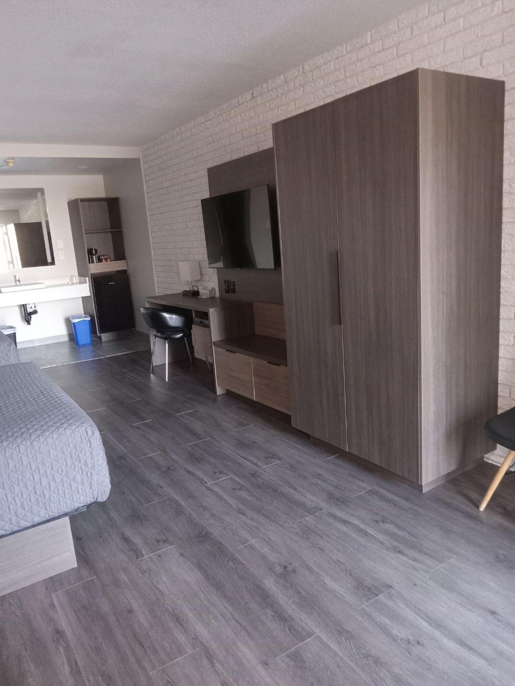 Complexe Dix80 Ha Tellerie Et Restaurant