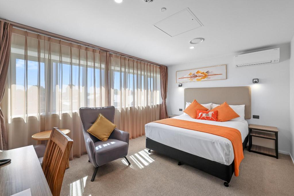 Golden Hotel