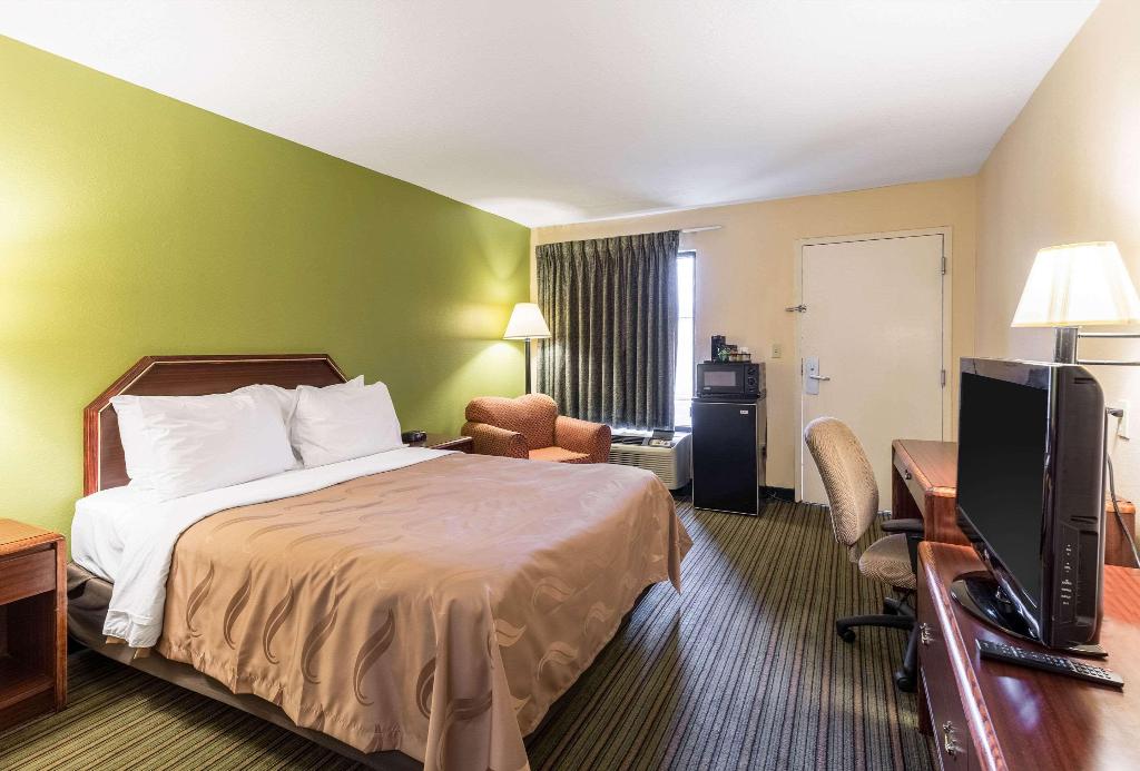Quality Inn Riverfront Center