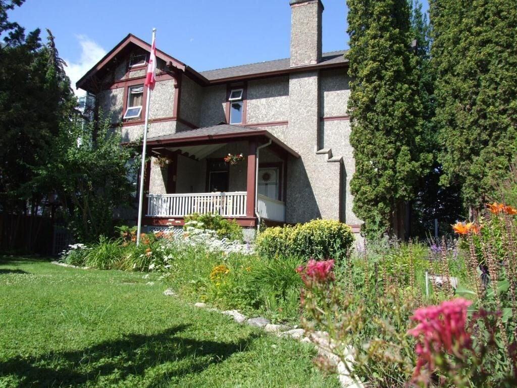 Stirling House Bed Breakfast