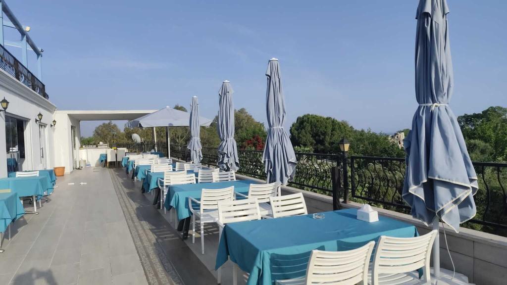 Beachway Hotel Side