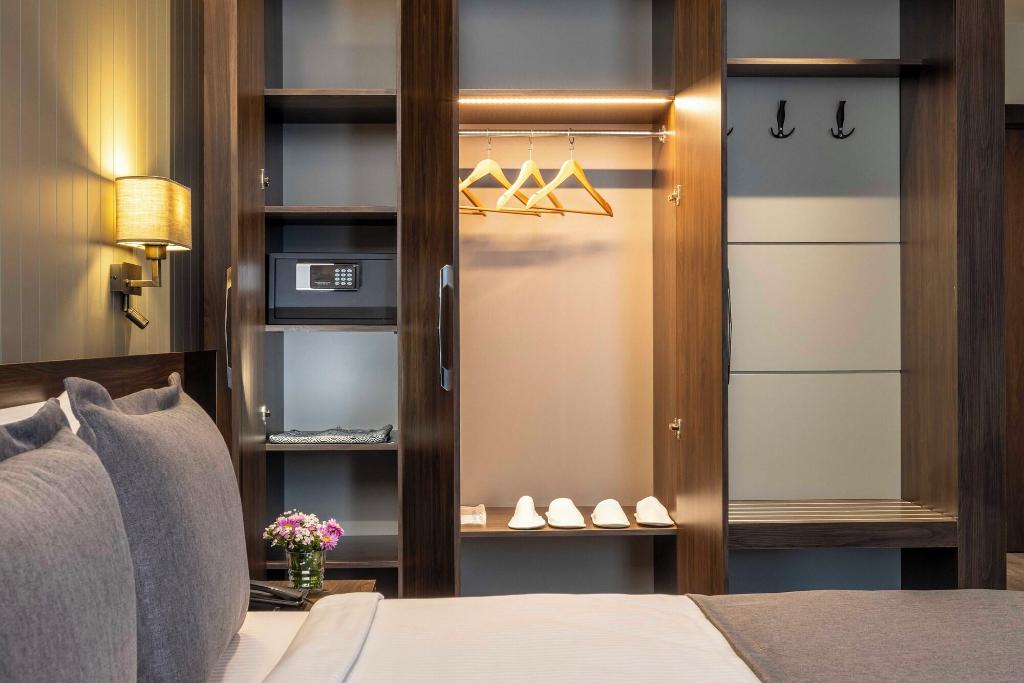 Ezkar Bathonea Art İstanbul Hotel