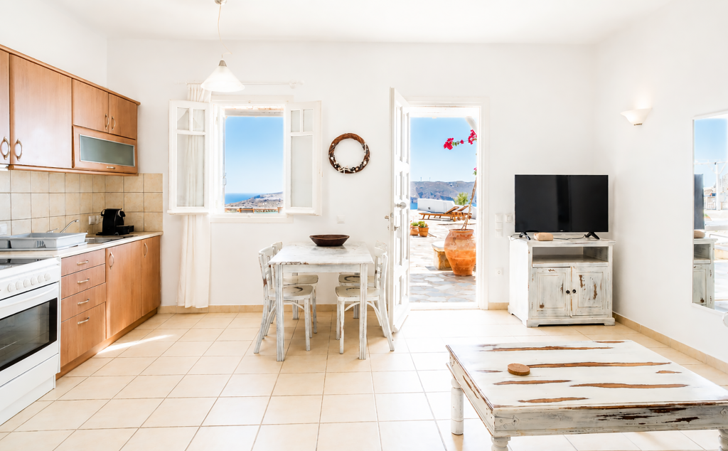Yakinthos Residence