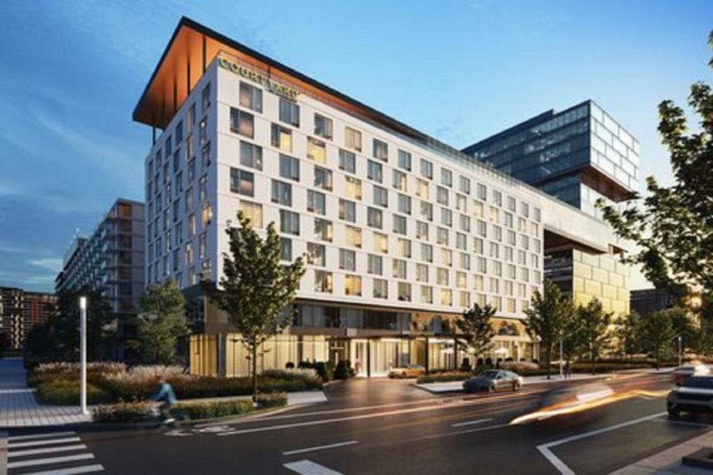 Courtyard By Marriott Montreal Laval