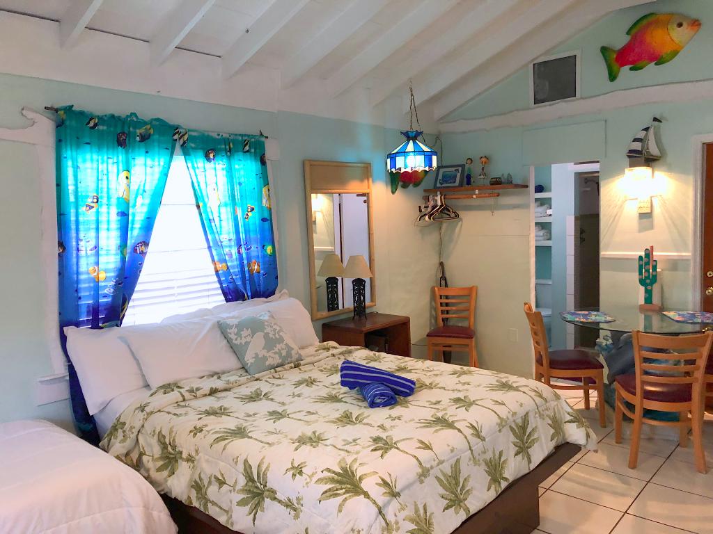 Key Lime Sailing Club And Cottages