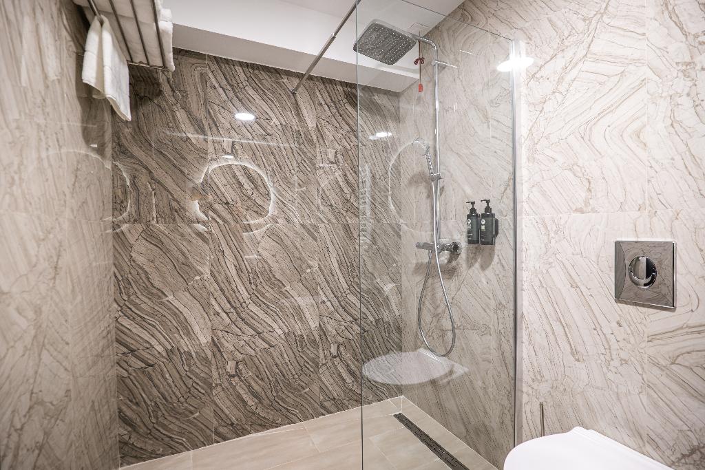 Ramada By Wyndham Bucharest Otopeni Airport