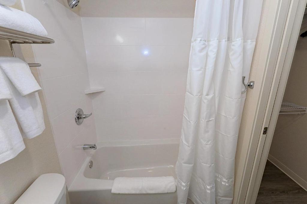 Waterwalk Extended Stay Minneapolis - Plymouth