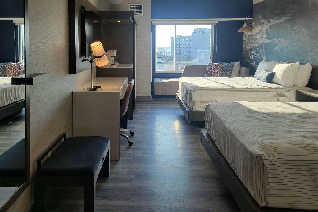 Cambria Hotel Niagara Falls