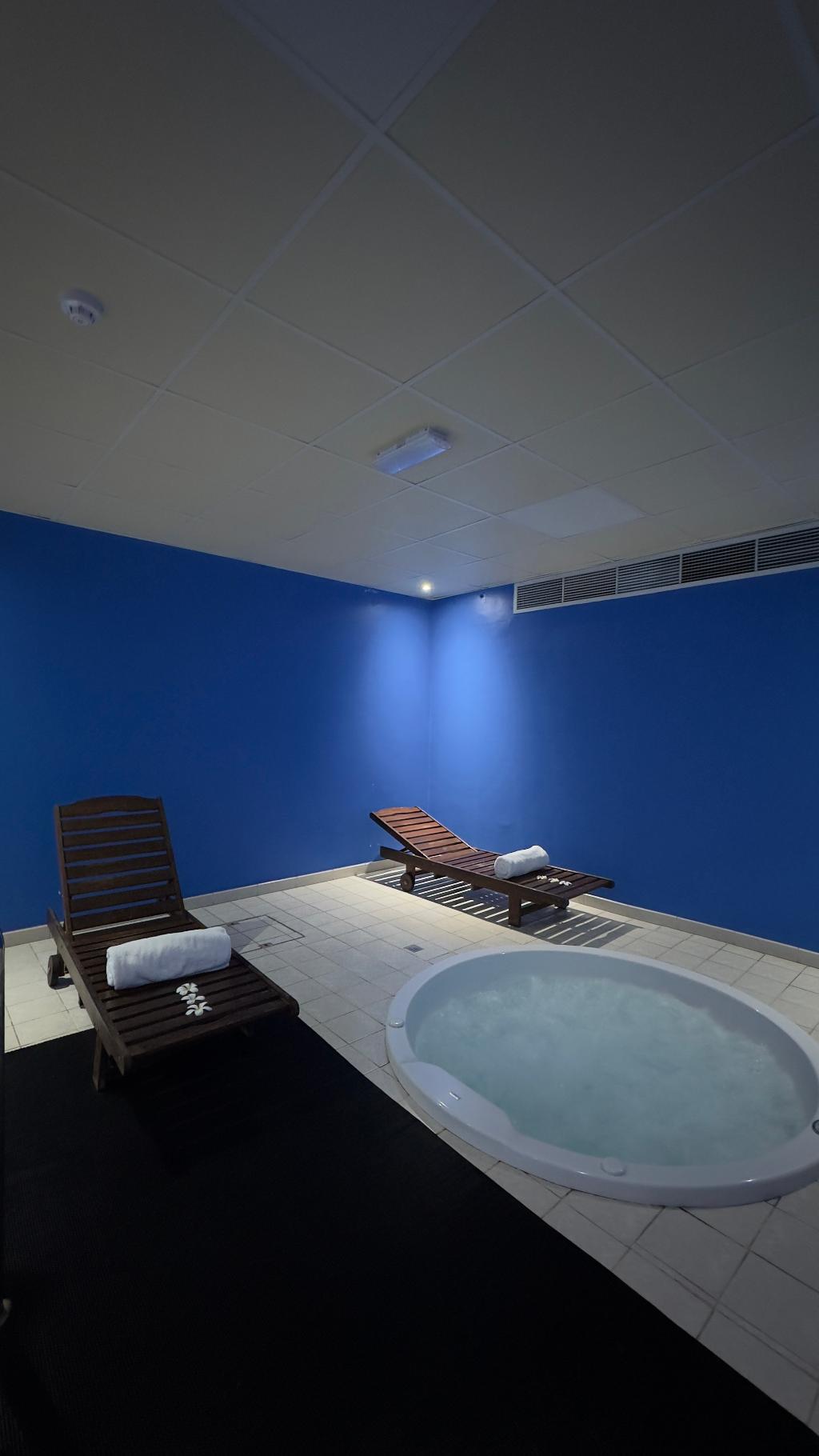 Boutique Hotel - Sports and Entertainment