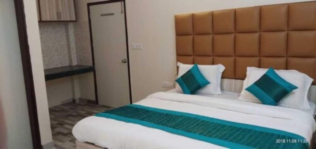 Hotel Clink