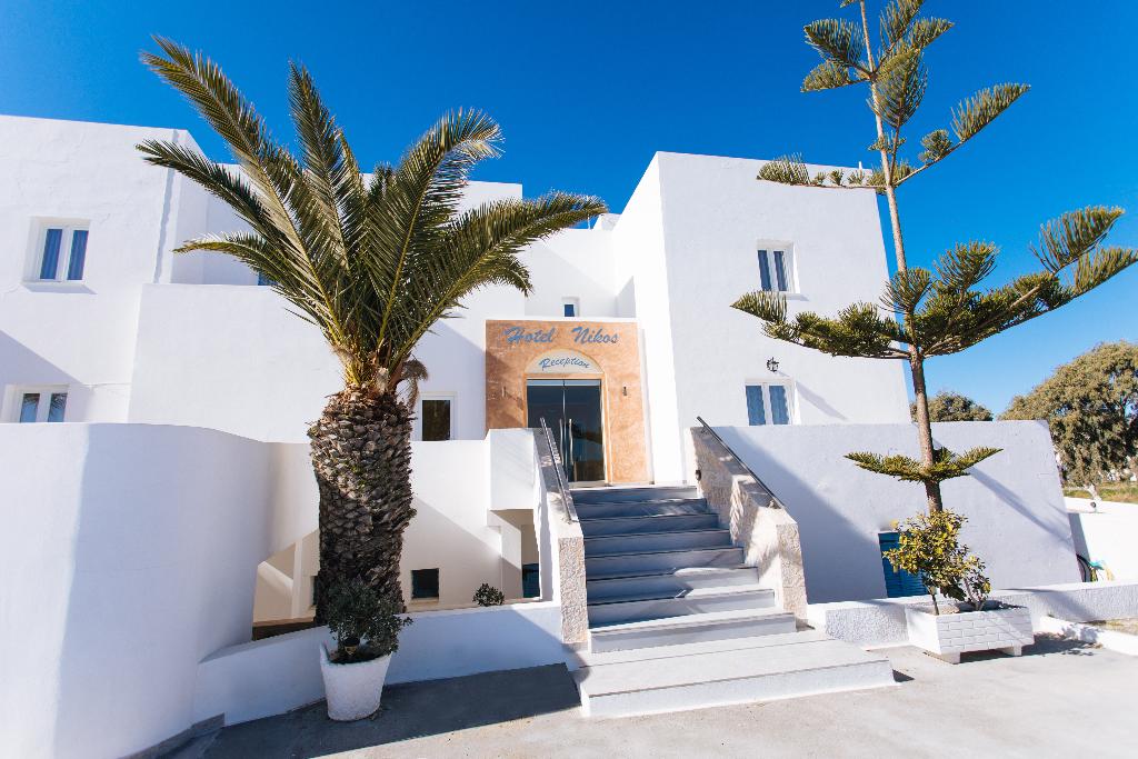 Nikos Hotel