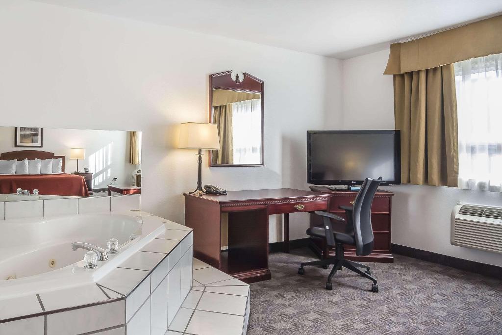 Quality Hotel & Conference Centre