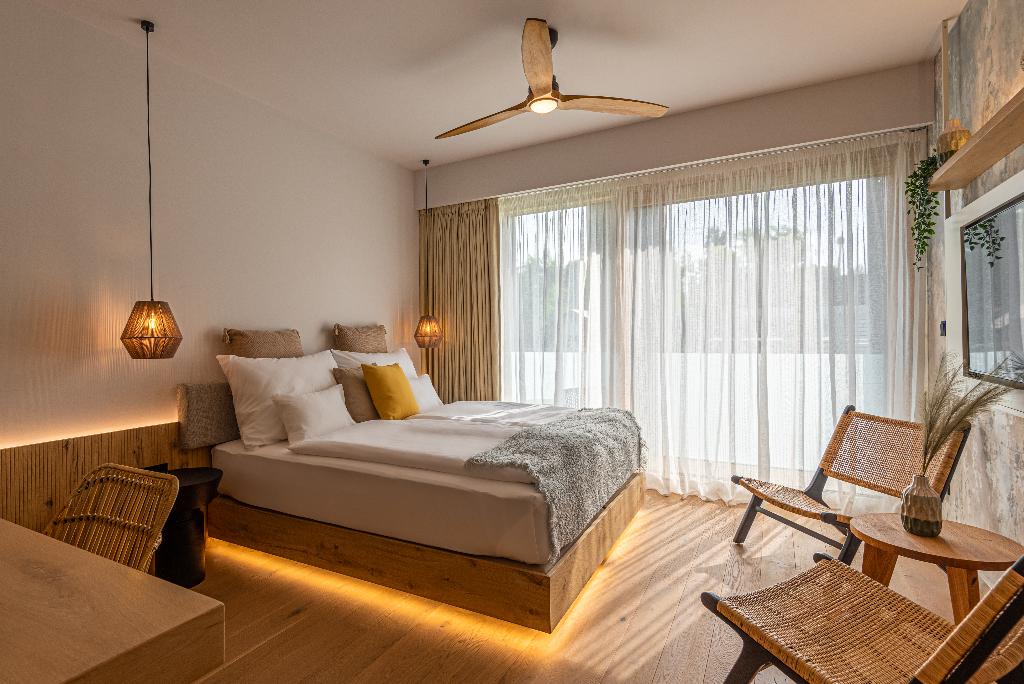 Reed Luxury Hotel & Bistro *****